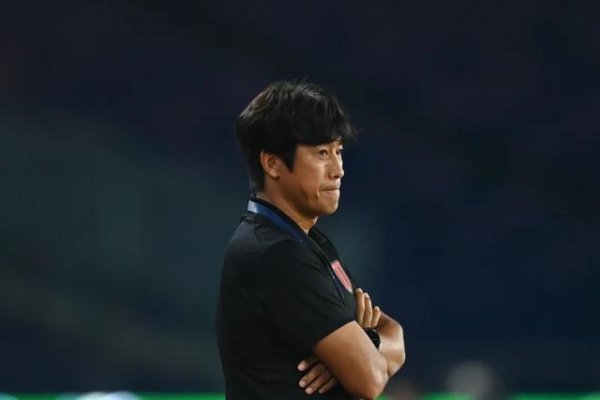 丢掉榜首！从绝平到被绝平，蓉城从天上跌回东谈主间