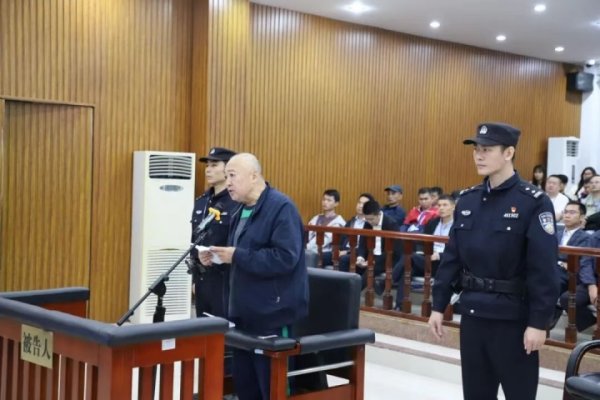 海南足协原主席吕建海受审,古老、作恶接纳财物,数额相等广泛 海南足协原主席吕建海受审,古老、作恶接纳财物,数额相等广泛