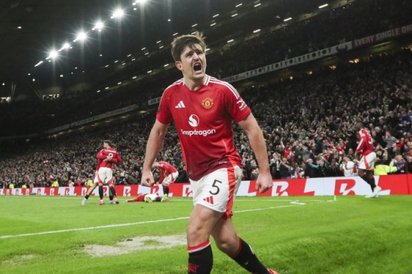 阿莫林:马奎尔为整个东说念主成就了榜样,他告诉巨匠任何窘境齐能逆转 阿莫林:马奎尔为整个东说念主成就了榜样,他告诉巨匠任何窘境齐能逆转