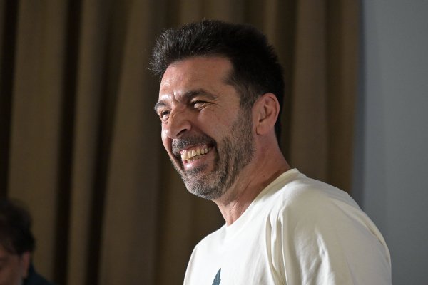 布冯：我以为斯帕莱蒂是尤文不错请到的最适应锻真金不怕火