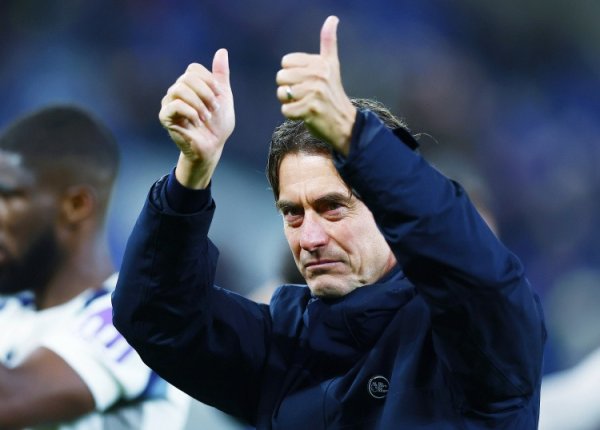 弗兰克: 我对范德芬很平稳, 他在这家俱乐部的昔时一派光明