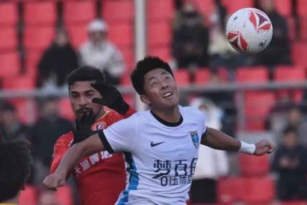 夺冠！冲超！辽宁铁东说念主队提前两轮锁定冠军