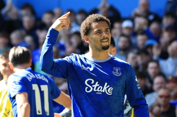 莫耶斯：咱们不筹算放走恩迪亚耶 平定格拉利什加盟以来的说明