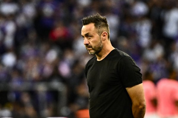 德泽尔比捏教糊口于今带队干预10场欧冠比赛，输掉其中7场